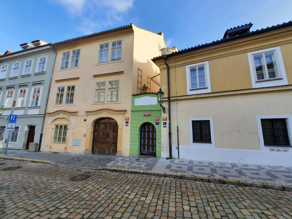 Fun in Prague. The narrowest places in Prague